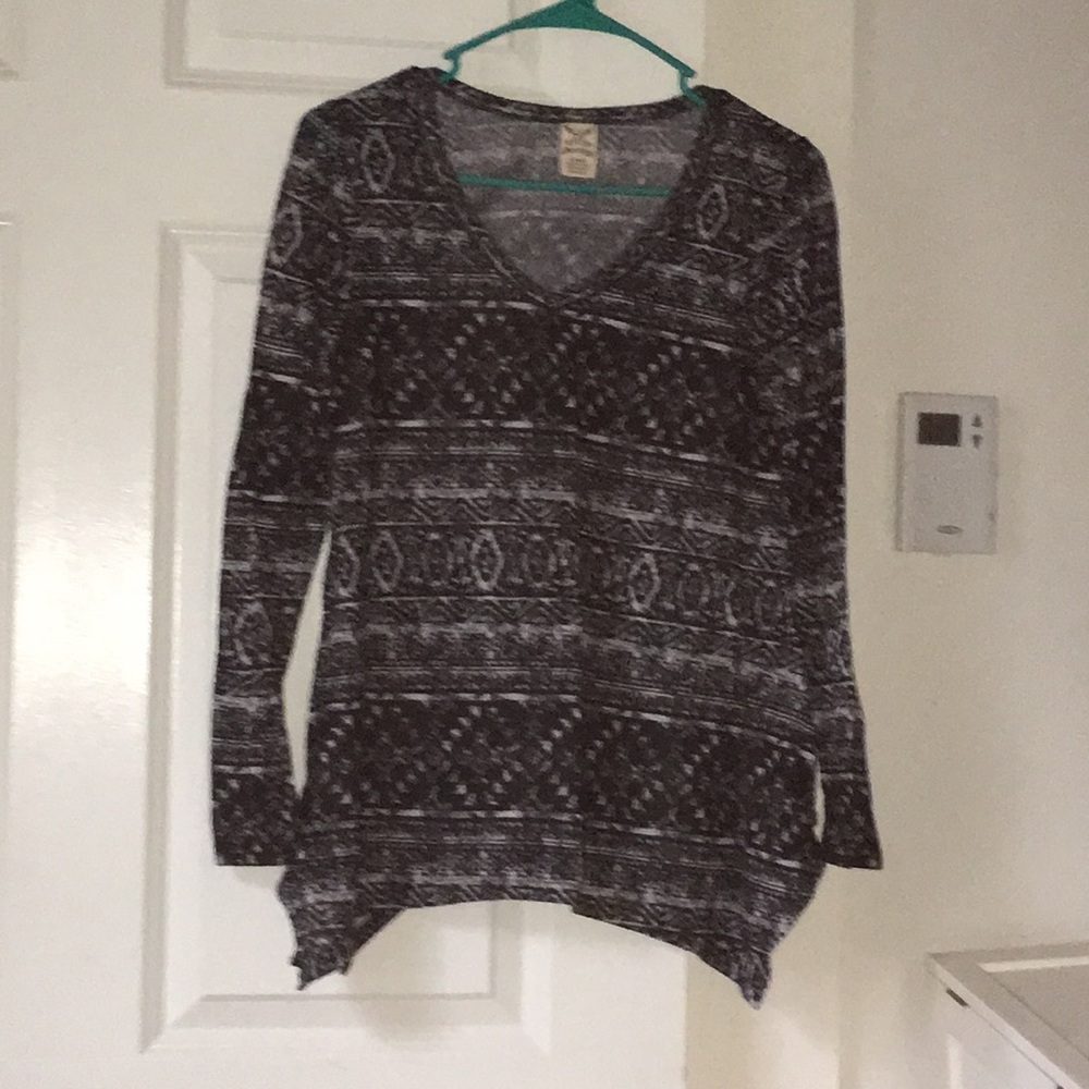 Worn once it’s to small so I’m getting rid of it